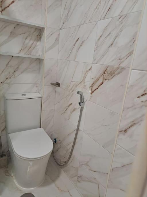Appartement Cozy Studio With Sea View à Benidorm Extérieur photo